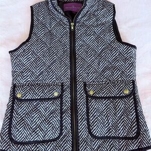 Stylish Herringbone Vest with Black Trim